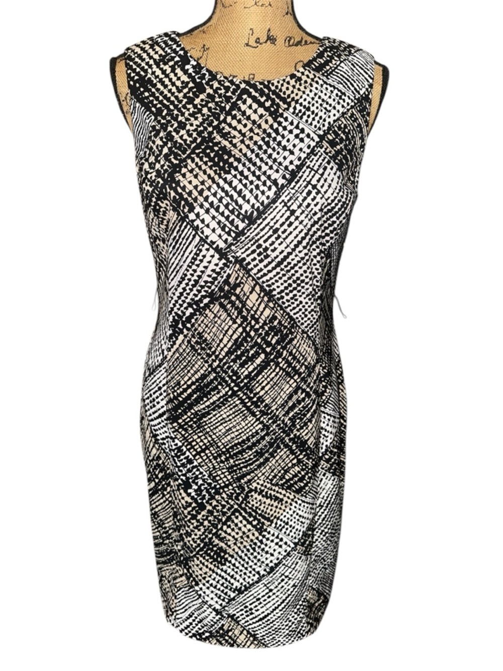 Jones Wear Women’s Abstract Pattern Sleeveless Knee Length Sheath Dress Size 8